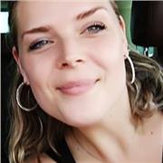 Laureata in Lettere e filosofia impartisce ripetizioni private